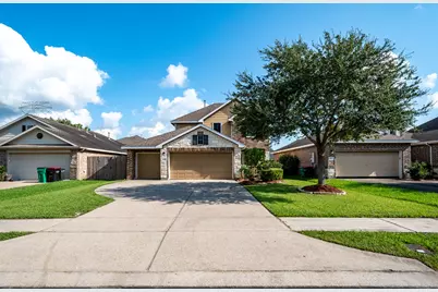 10019 Lynnwood Drive, Baytown, TX 77521 - Photo 4