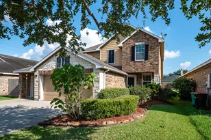10019 Lynnwood Dr, Baytown, TX 77521 - Photo 2