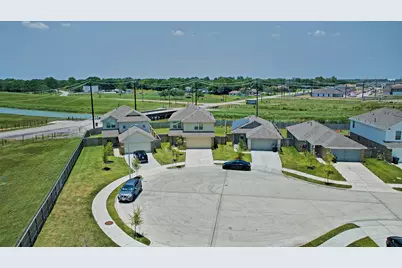 4207 Palmetto Grove Lane, Baytown, TX 77521 - Photo 2
