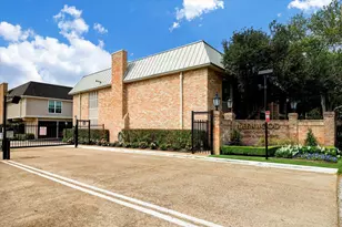2238 S Piney Point Rd, Houston, TX 77063 - Photo 14