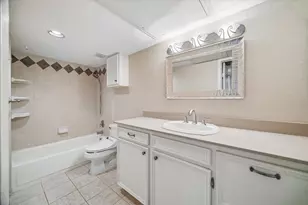 2238 S Piney Point Rd, Houston, TX 77063 - Photo 8