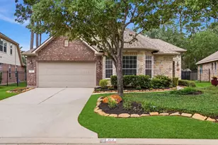 82 S Rocky Point Cir, The Woodlands, TX 77389 - Photo 2
