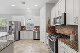 82 S Rocky Point Cir, The Woodlands, TX 77389 - Photo 18