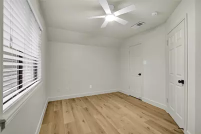 55 Sweetleaf Ct, Lake Jackson, TX 77566 - Photo 38