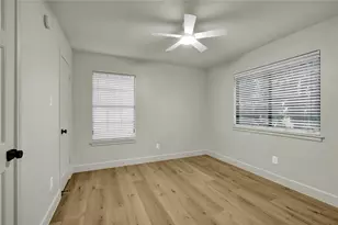 55 Sweetleaf Ct, Lake Jackson, TX 77566 - Photo 32