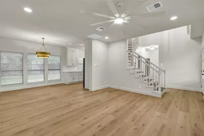 55 Sweetleaf Ct, Lake Jackson, TX 77566 - Photo 10