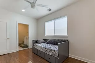 2124 Banks St, Houston, TX 77098 - Photo 24