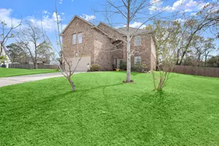 10490 Sunflower Dr, Conroe, TX 77318 - Photo 2