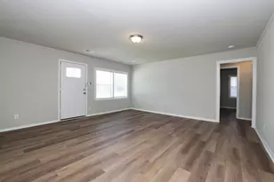 9026 Lake Forest Blvd, Houston, TX 77078 - Photo 8