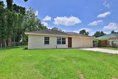 9026 Lake Forest Boulevard, Houston, TX 77078 - Photo 2