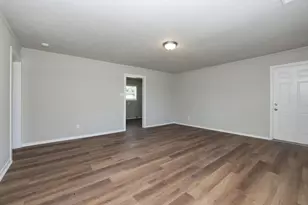 9026 Lake Forest Blvd, Houston, TX 77078 - Photo 10