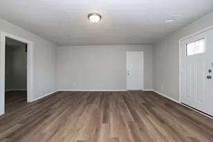 9026 Lake Forest Blvd, Houston, TX 77078 - Photo 12