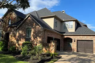 1215 Amherst Ave, Sugar Land, TX 77479 - Photo 1