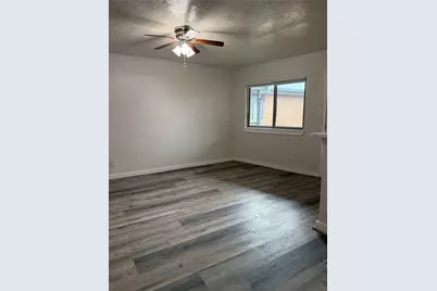 4811 Oakland Street #10, Houston, TX 77023 - Photo 12