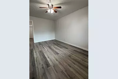 4811 Oakland Street #10, Houston, TX 77023 - Photo 8