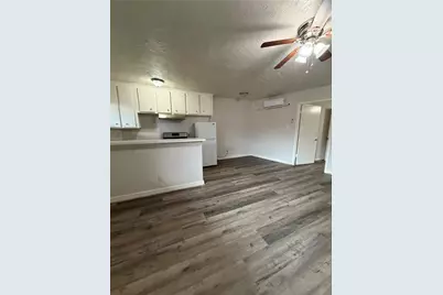 4811 Oakland Street #10, Houston, TX 77023 - Photo 4