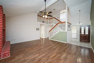 9826 Chiselhurst Dr, Houston, TX 77065 - Photo 4