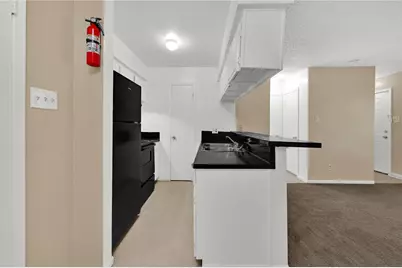 7211 Atwell #20, Houston, TX 77081 - Photo 10
