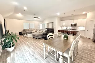 10325 S Goshawk Trl Trail, Conroe, TX 77385 - Photo 20