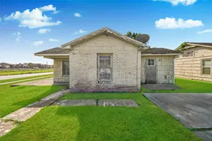 8470 Wier Dr, Houston, TX 77017 - Photo 2