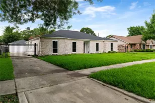 6206 Yarwell Dr, Houston, TX 77096 - Photo 2