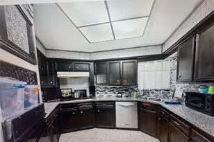 13307 Robinglen Dr, Houston, TX 77083 - Photo 4