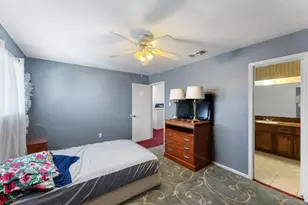 13307 Robinglen Dr, Houston, TX 77083 - Photo 12