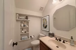 94 S Longsford Cir, The Woodlands, TX 77382 - Photo 8