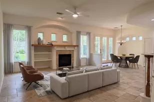 94 S Longsford Cir, The Woodlands, TX 77382 - Photo 6