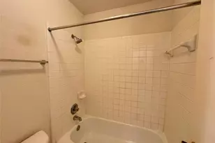 10555 Turtlewood Ct, Houston, TX 77072 - Photo 4