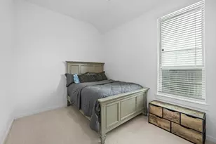 10319 Bison Dr, Rosharon, TX 77583 - Photo 8