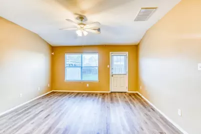 8223 Wainwright Way, Rosharon, TX 77583 - Photo 4