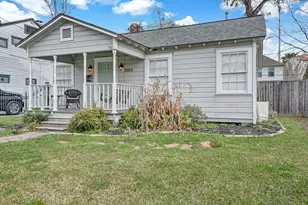 1004 Lawrence St, Houston, TX 77008 - Photo 2