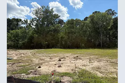 752 Westpointe Drive, Dayton, TX 77535 - Photo 2