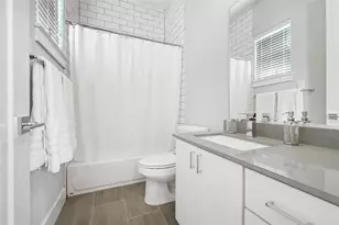8411 Hempstead Rd, Houston, TX 77008 - Photo 22