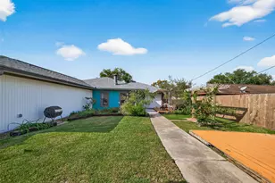 819 S 4th St, La Porte, TX 77571 - Photo 34