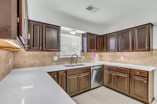 8910 Pine Shores Dr, Humble, TX 77346 - Photo 12