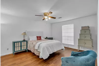 8910 Pine Shores Drive, Humble, TX 77346 - Photo 14