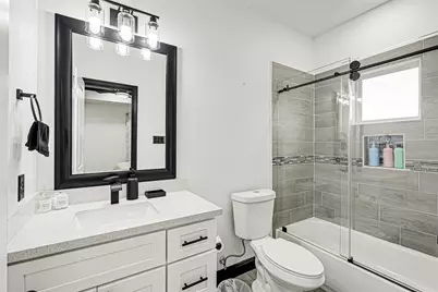 4739 Reed Road #B, Houston, TX 77033 - Photo 14