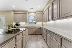 33014 Grove Park Dr, Waller, TX 77484 - Photo 14