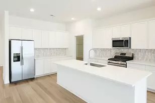 2426 Peach Oak Xing, Manvel, TX 77578 - Photo 2