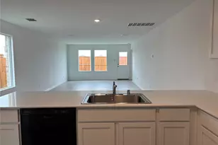 553 Falling Cave Dr, Willis, TX 77378 - Photo 14