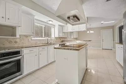 12614 Rocky Hill Drive, Houston, TX 77066 - Photo 6