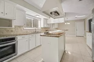 12614 Rocky Hill Dr, Houston, TX 77066 - Photo 6