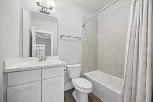 8306 Ginger Oak St, Houston, TX 77055 - Photo 6