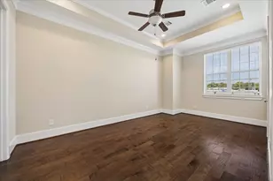 8306 Ginger Oak St, Houston, TX 77055 - Photo 16