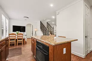 1470 Springrock Ln, Houston, TX 77055 - Photo 8