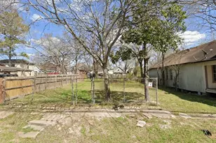 1604 Hardy St, Houston, TX 77026 - Photo 2