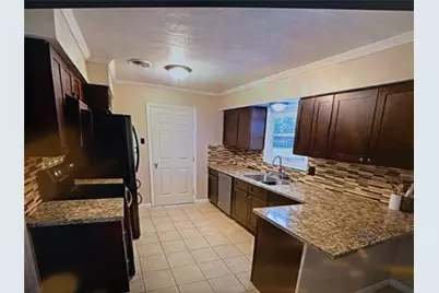 2206 Palomar Street, Baytown, TX 77520 - Photo 6