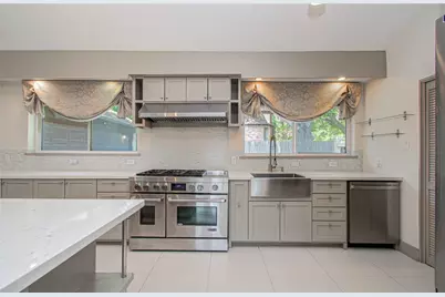 14603 Carolcrest Drive, Houston, TX 77079 - Photo 8